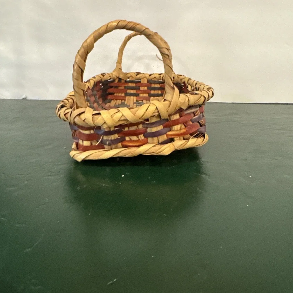 Small Choctaw Bread Basket Vintage